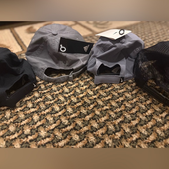 Nike Hats & More - Picture 2 of 6